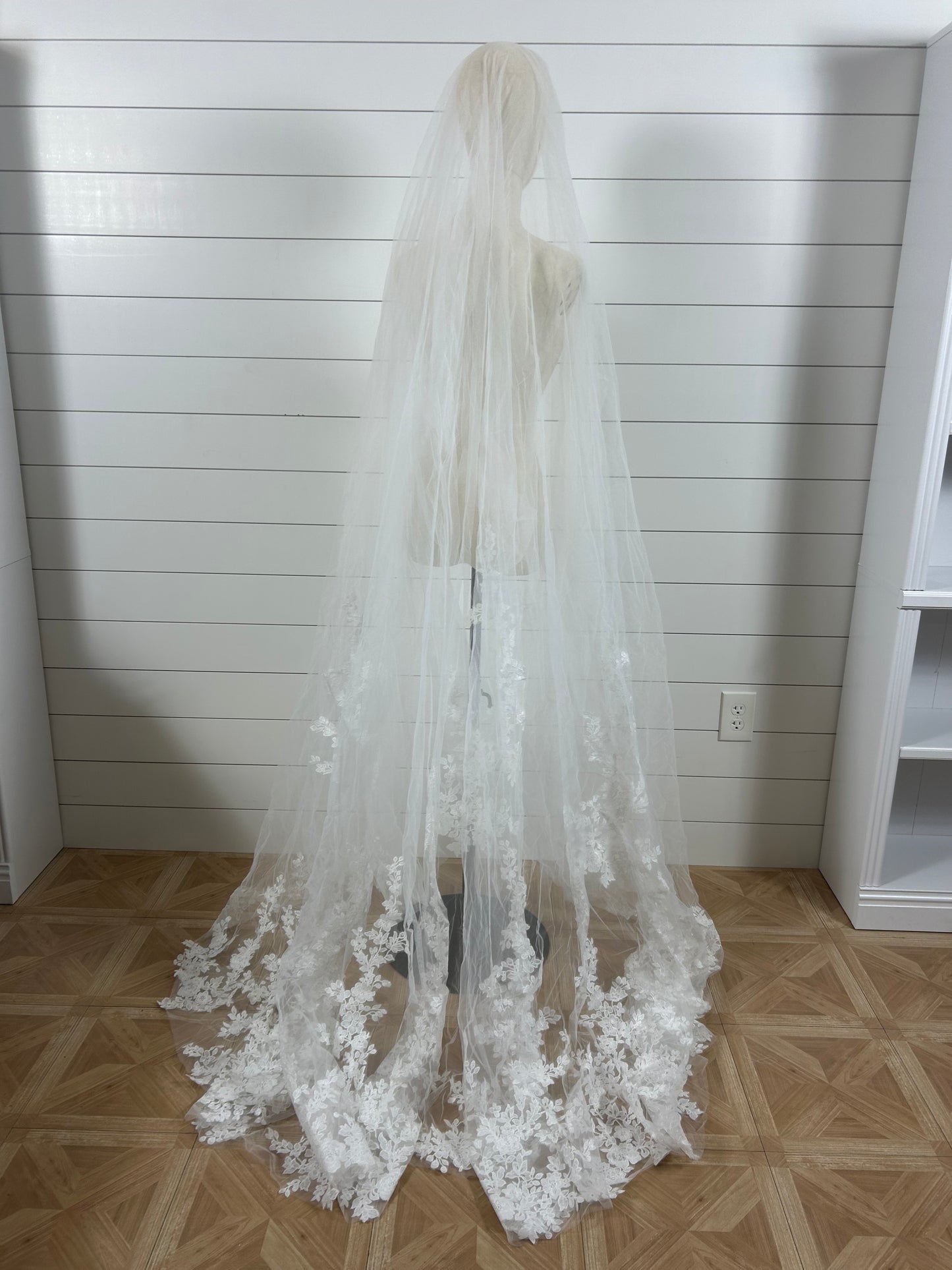 Floor Length Veil Sample