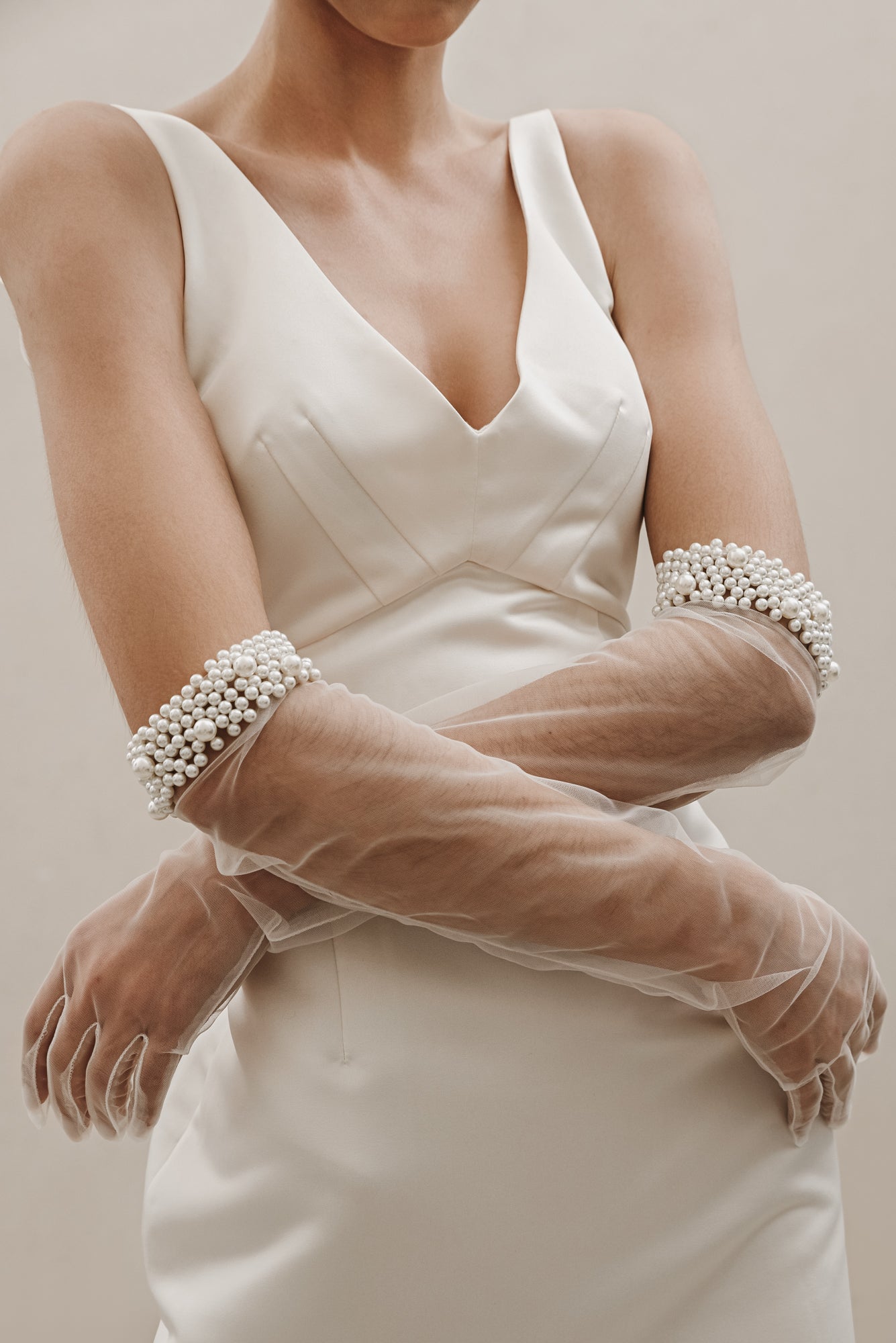 Pearl Cuff Gloves G003